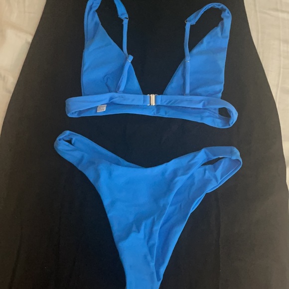 Sexy Brazilian Swimsuit - Picture 3 of 6